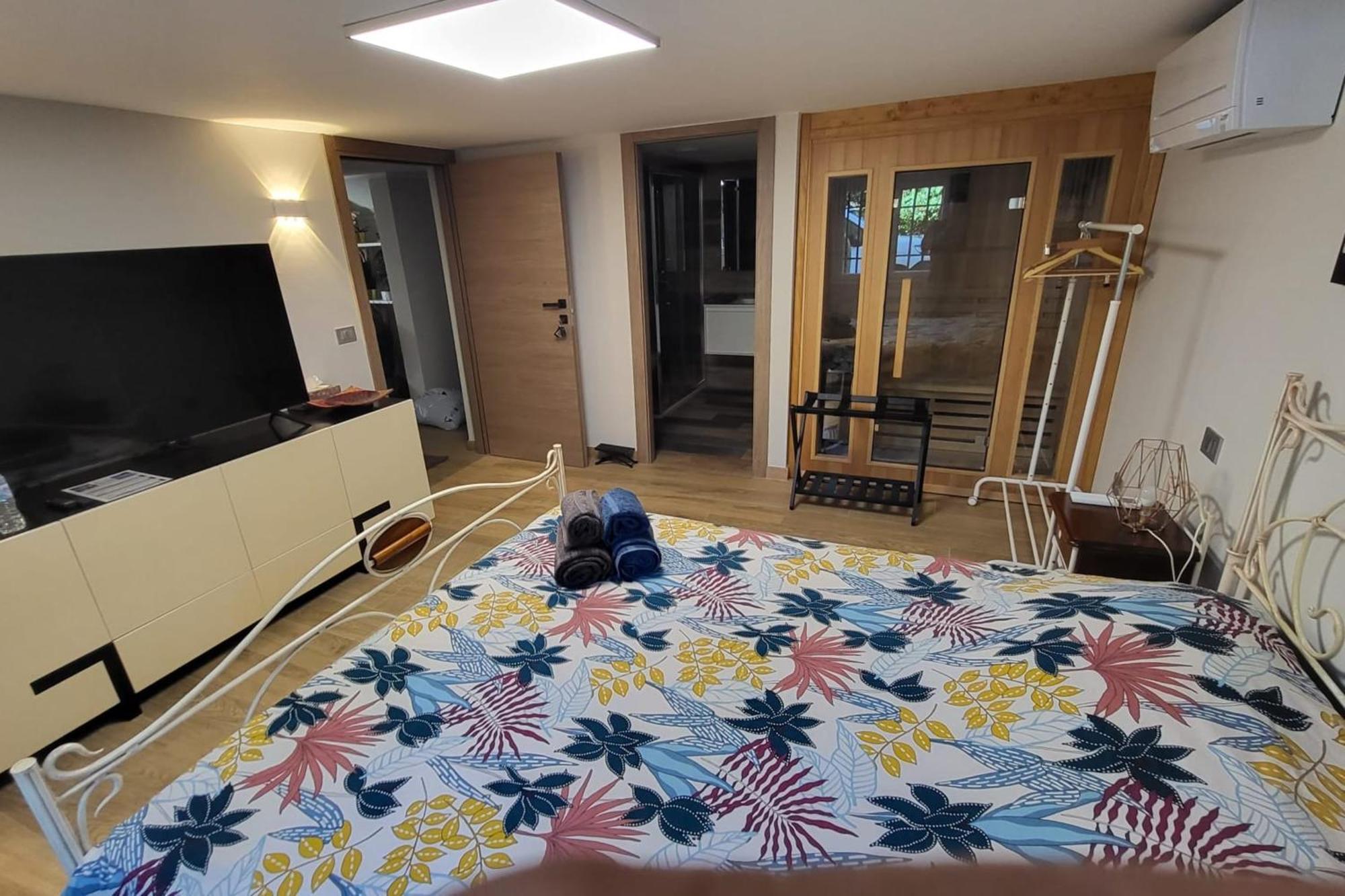 06ak3 - Private 1 Cap Marina Holiday home *